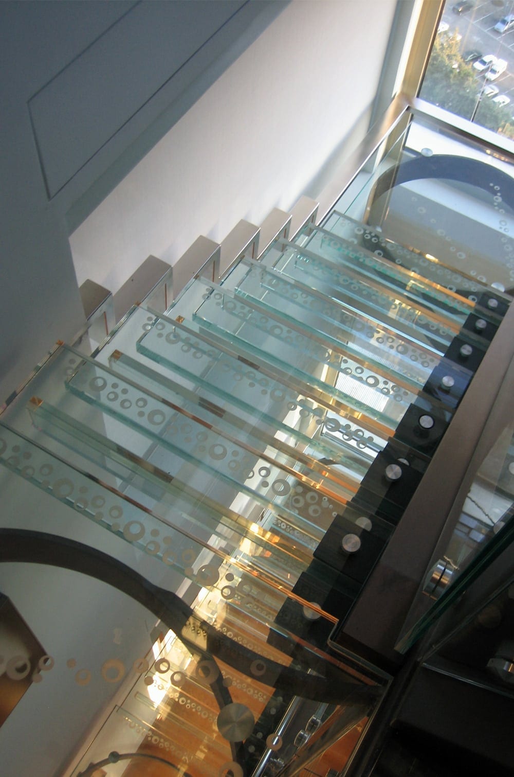 מדרגות זכוכית לבית - ד